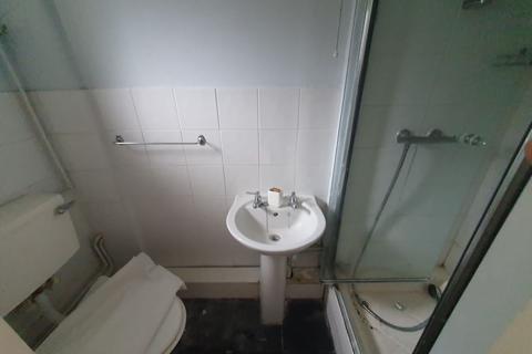 12 Gardens View, Bournemouth, BH1 3QA