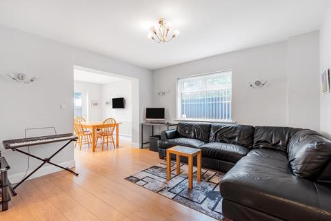 13 Alexander Close, Bromley, BR2 7LW