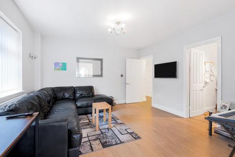 13 Alexander Close, Bromley, BR2 7LW