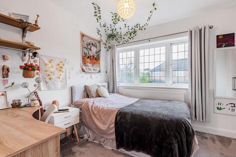 13 Alexander Close, Bromley, BR2 7LW