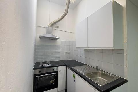 Studio to rent, 160 Camberwell Road, London SE5