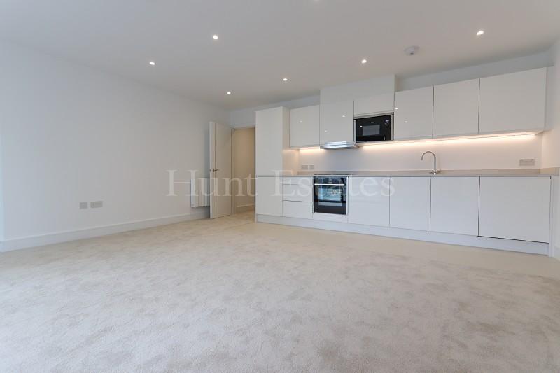 La Motte Street, St. Helier, Jersey. JE2 4SZ 1 bed flat £1,450 pcm (£