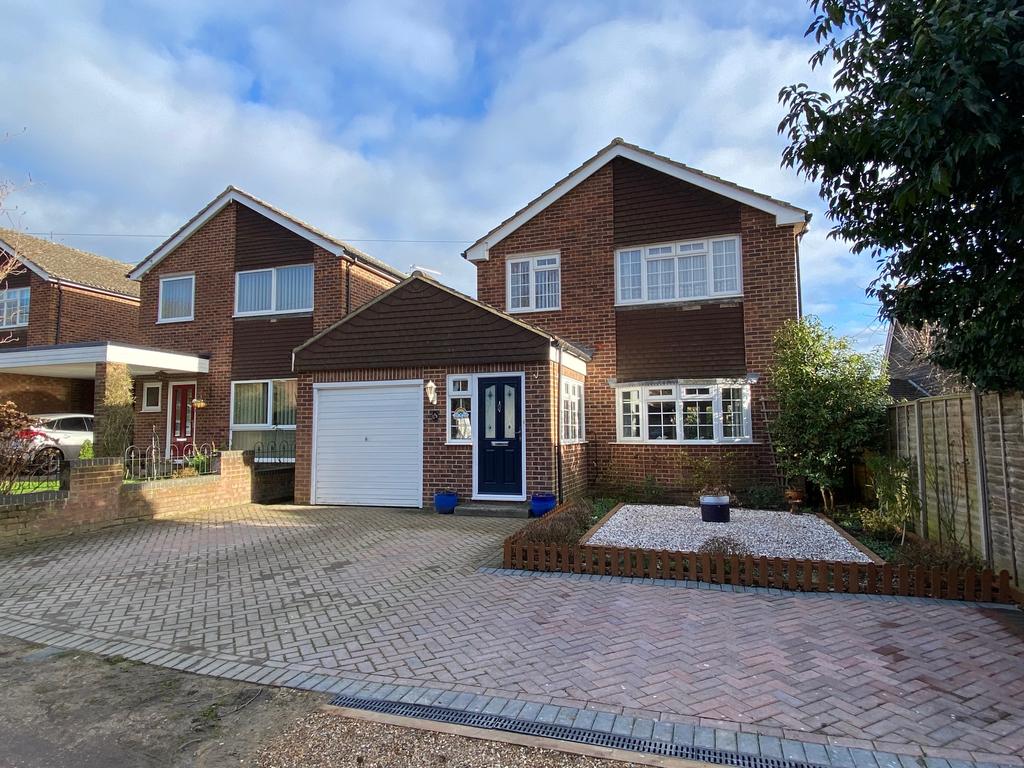 King Edwards Rise, Ascot SL5 4 bed detached house £675,000