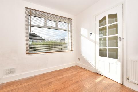 34 Leysdown Avenue, Bexleyheath, DA7 6AT