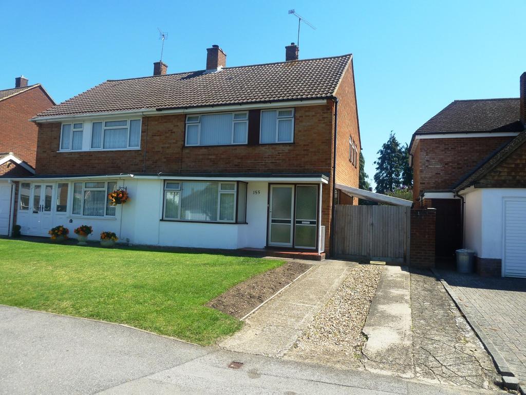 Silverdale Road, Earley, Reading, RG6 3 bed semidetached house £