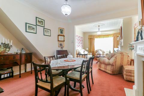 75 Catisfield Road, Enfield, EN3 6BB
