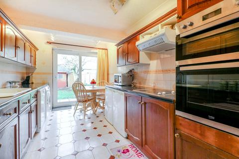 75 Catisfield Road, Enfield, EN3 6BB