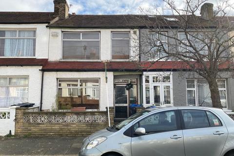8 Ipswich Road, London, SW17 9RH
