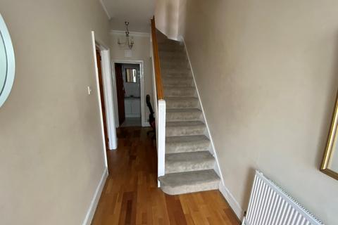 8 Ipswich Road, London, SW17 9RH