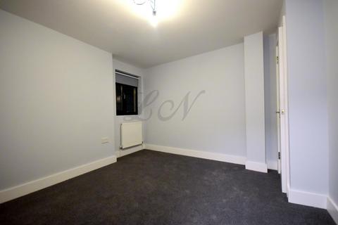 1 bedroom flat to rent, High Street, Slough, SL1