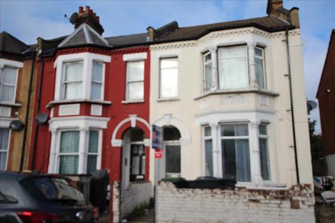 2 bedroom property to rent, The Avenue , Tottenham , London, N17