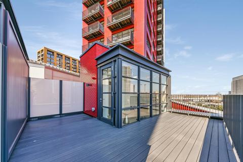 3 bedroom townhouse to rent, Townhouse, City Island Way, London City Island, E14