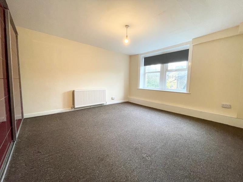 Flat 4, Back Fold, Ripponden, Halifax, HX6 4BP 3 bed flat £575 pcm (£
