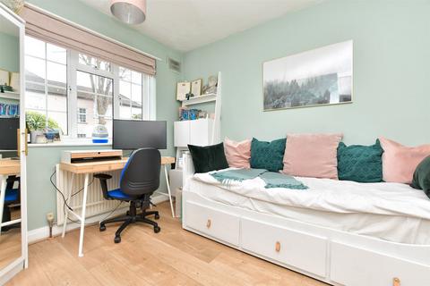 31 Beynon Road, Carshalton, SM5 3RW