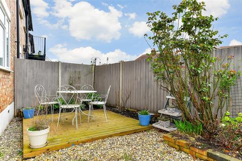 2 bedroom ground floor maisonette for sale, Beynon Road, Carshalton, Surrey