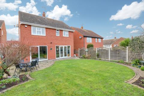 19 Barnwell Drive, Hockley, SS5 4UZ