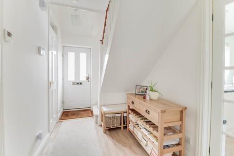 19 Barnwell Drive, Hockley, SS5 4UZ