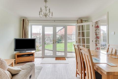 19 Barnwell Drive, Hockley, SS5 4UZ