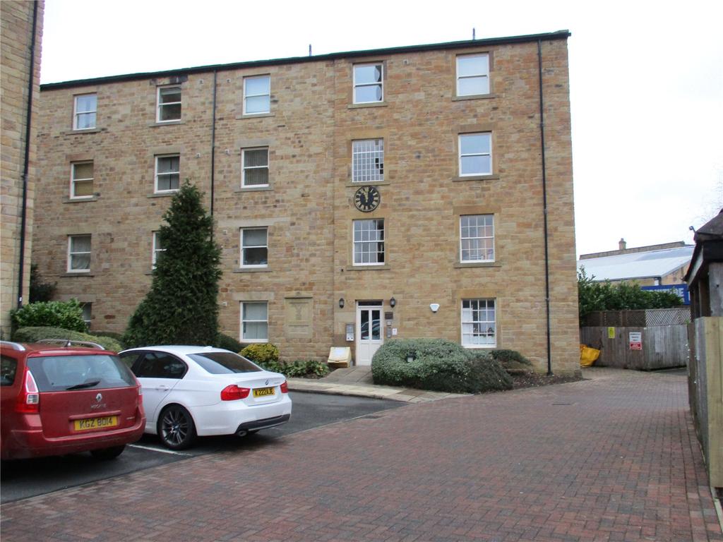 Textile Street, Dewsbury, WF13 1 bed apartment £500 pcm (£115 pw)