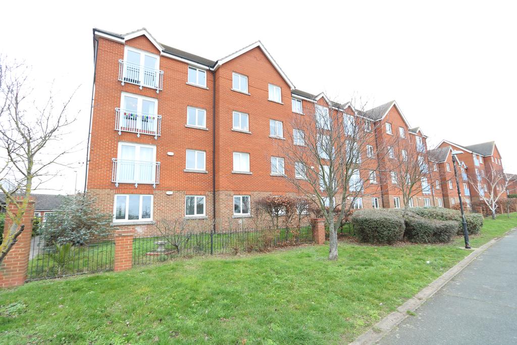Worthing Close, Grays 2 bed flat £222,500