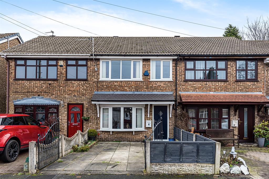 Pennine Grove, Leigh, WN7 5HU 3 bed semidetached house £135,000