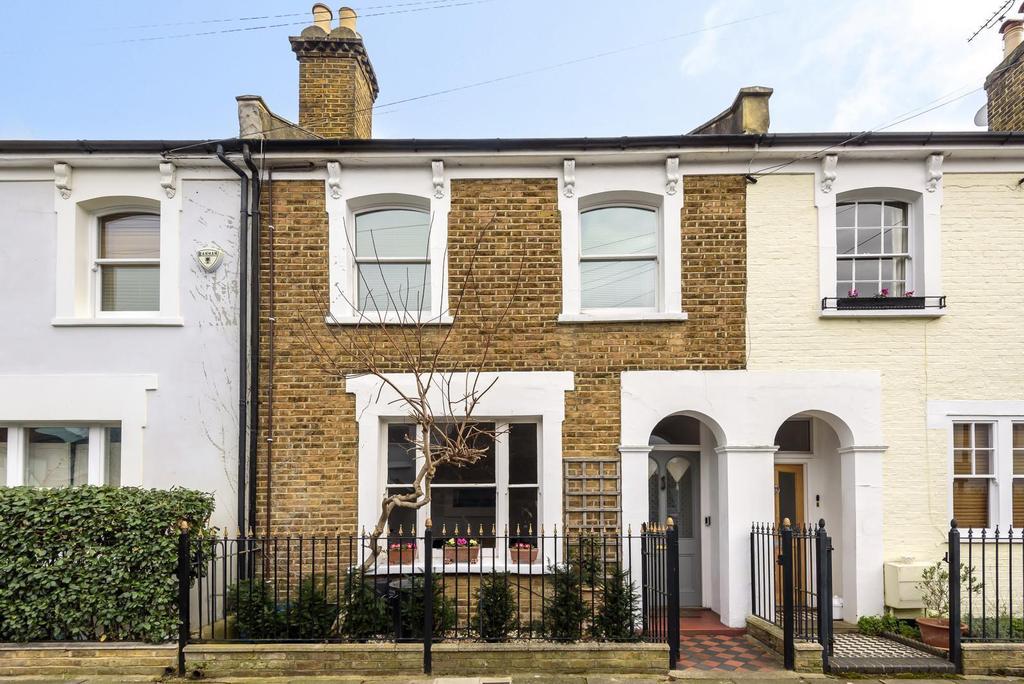 Victoria Road, Teddington, TW11 2 bed terraced house £1,000,000