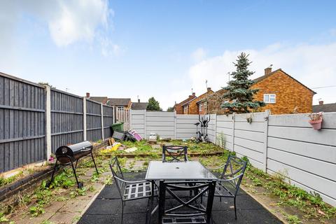16 Lower Lees Road, Slough, SL2 2AB
