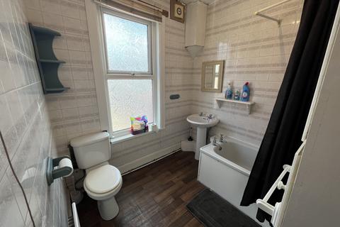 2 bedroom terraced house to rent, Pearson Avenue, Leeds, West Yorkshire, LS6