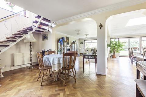 43 Albyfield, Bromley, BR1 2HY