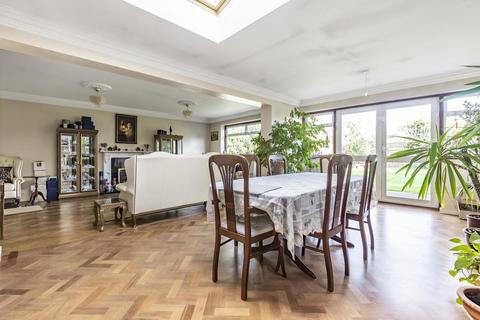43 Albyfield, Bromley, BR1 2HY