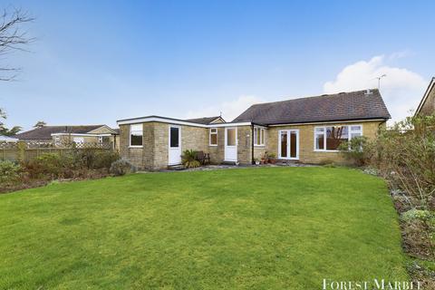 15 Barnaby Mead, Gillingham, SP8 4AL