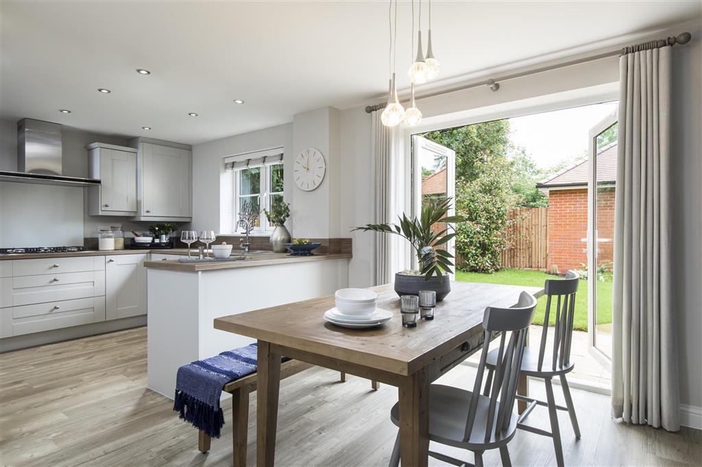 Kitchen / Breakfast Area