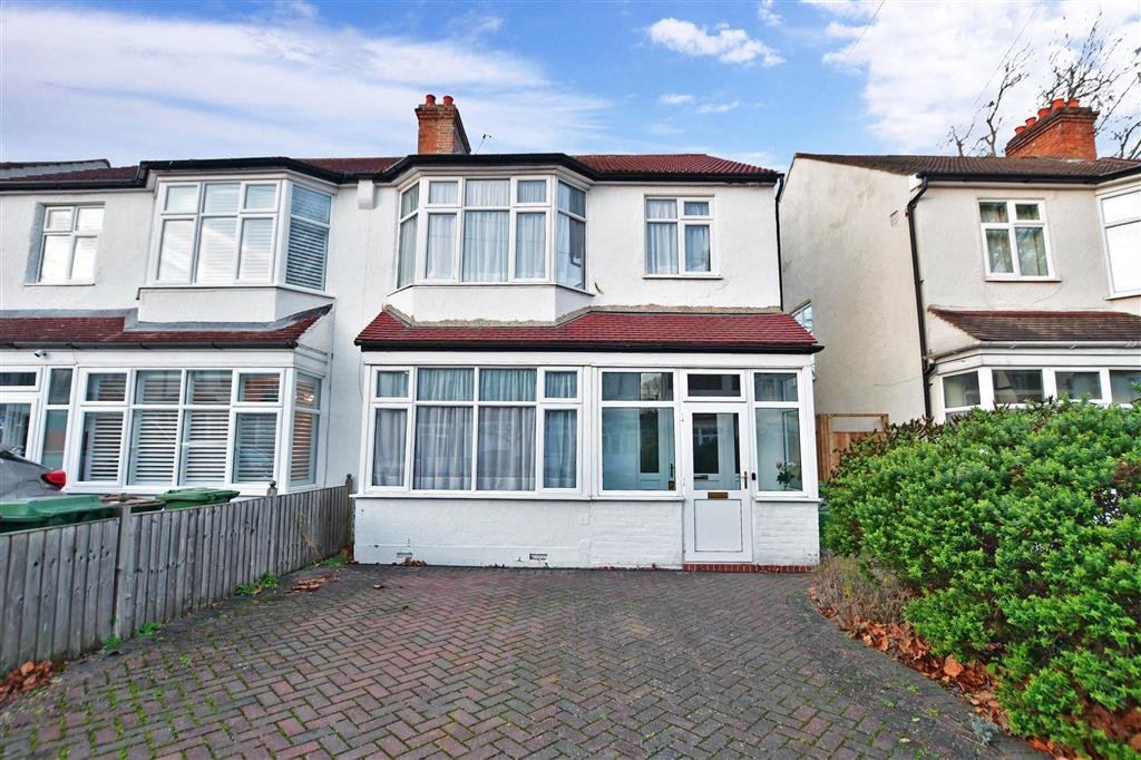 Morton Gardens, Wallington, Surrey 3 bed semidetached house