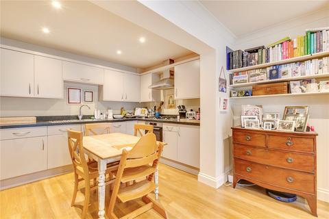 2 bedroom apartment to rent, Bolingbroke Grove, SW11