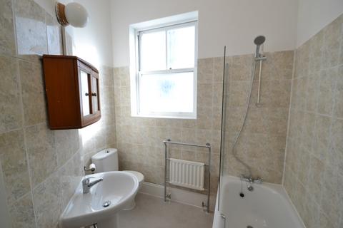 2 bedroom apartment to rent, Terminus Road, Eastbourne BN21