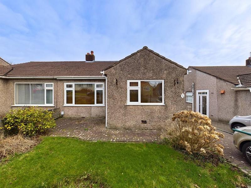 Cefn Nant, Rhiwbina, Cardiff. CF14 6SH 3 bed semi-detached bungalow - £ ...