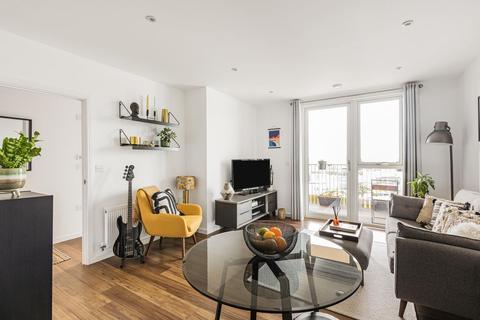 20, Ravenswood Court Stanley Road, London, W3 8GQ