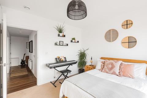 20, Ravenswood Court Stanley Road, London, W3 8GQ
