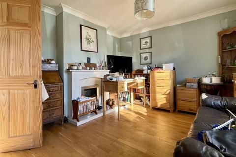 33 Addison Square, Ringwood, BH24 1NY