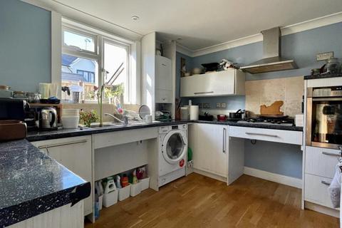33 Addison Square, Ringwood, BH24 1NY