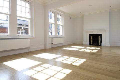 3 bedroom apartment to rent, Long Acre, Covent Garden, WC2E