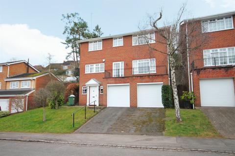 48 Valley Road, Henley-on-thames, RG9 1RR