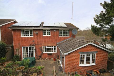 48 Valley Road, Henley-on-thames, RG9 1RR