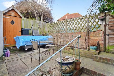 4 Whitstable Road, Canterbury, CT2 8DH