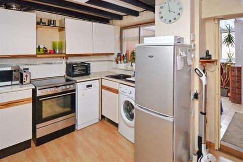 4 Whitstable Road, Canterbury, CT2 8DH