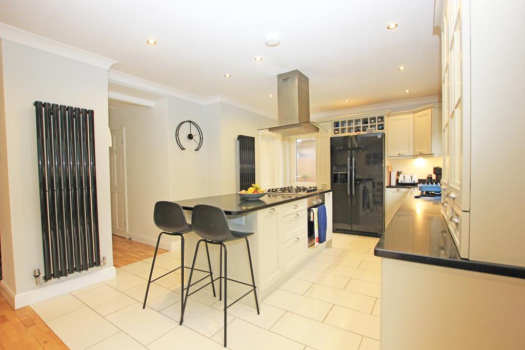 Regent House, 35 Regent Drive, Skipton, 3 bed semidetached house £