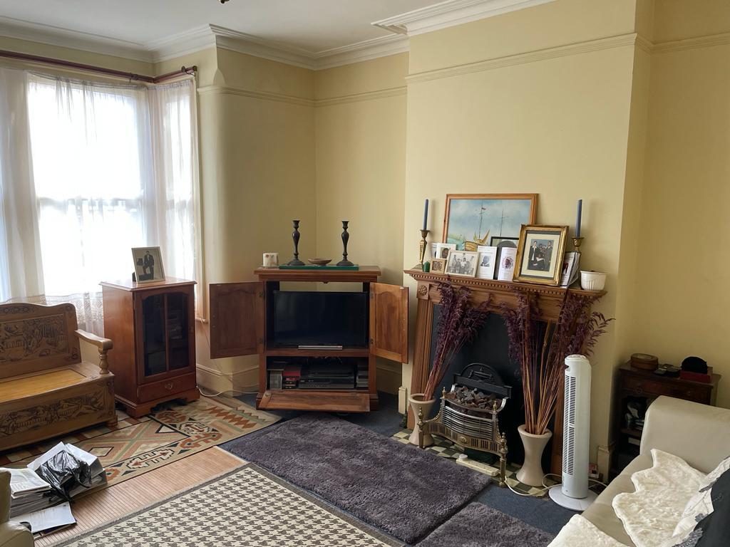 Verdant Lane, Catford, SE6 3 bed house for sale £610,000