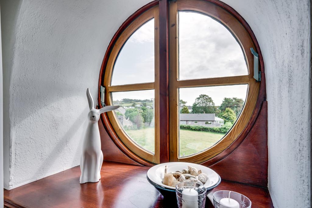 Oriel window in lounge