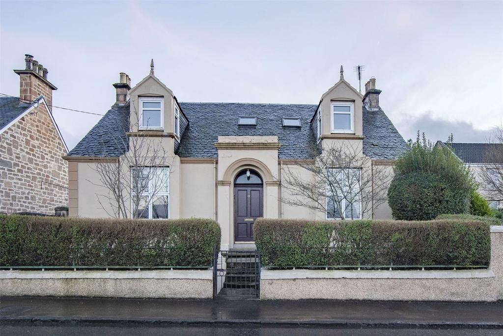 22 Alloa Road, Clackmannan, FK10 4 bed detached house £245,000