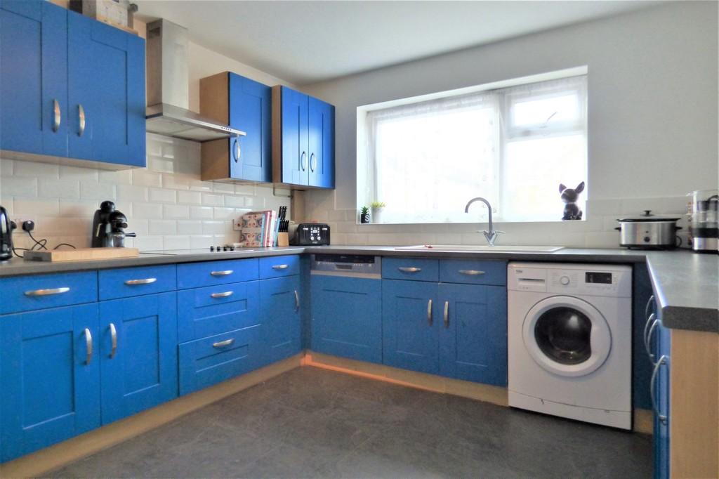 Cranbrook Road, Parkstone 2 bed apartment for sale £215,000